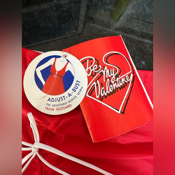 Vtg 70s Gossard Artemis Petite Floor Length Red Gown Adjust-a-bust valentines - Picture 4 of 13